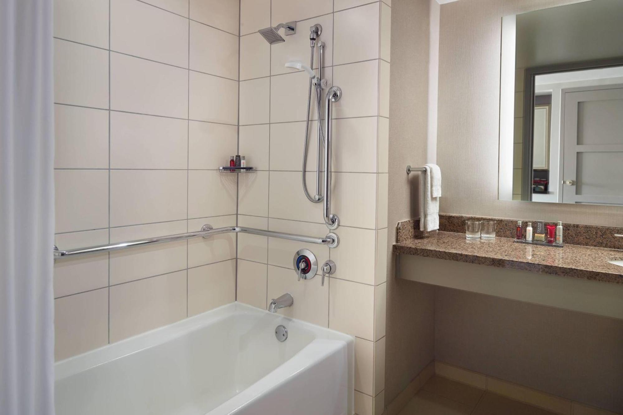 Raleigh Marriott City Center Екстериор снимка